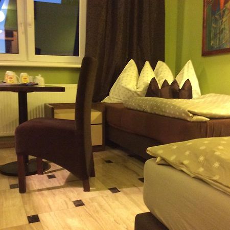 Mika Rooms Raclawicka 144 & Wislicka 3 Studio - Adults Only Warszawa Eksteriør bilde