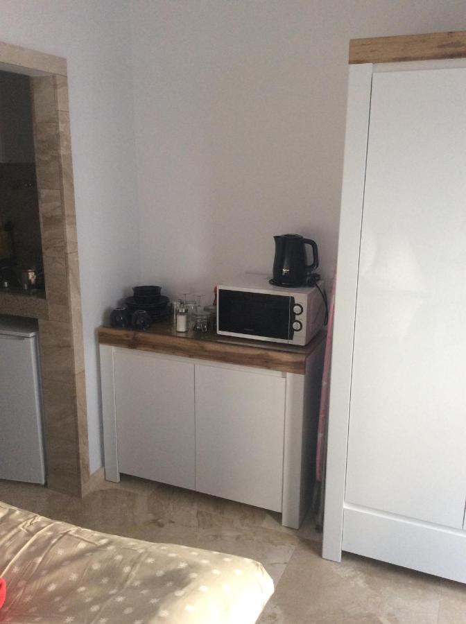 Mika Rooms Raclawicka 144 & Wislicka 3 Studio - Adults Only Warszawa Eksteriør bilde