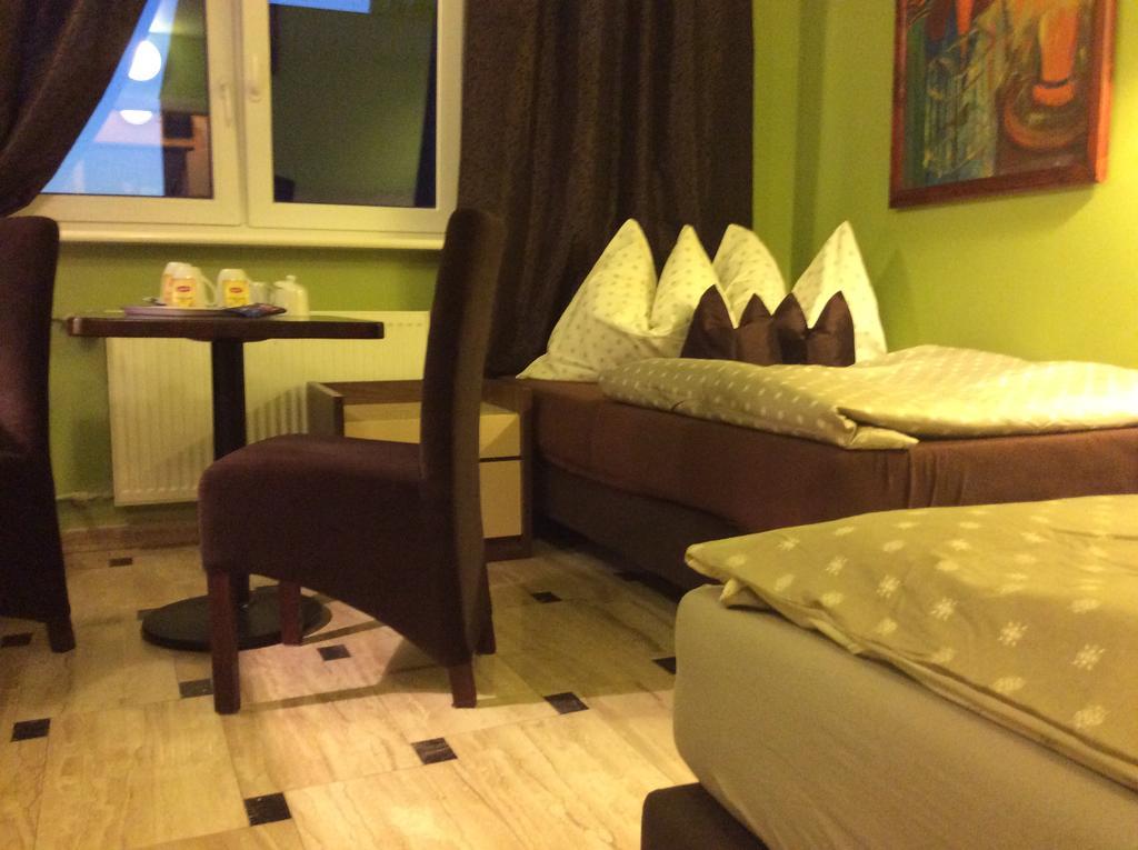 Mika Rooms Raclawicka 144 & Wislicka 3 Studio - Adults Only Warszawa Eksteriør bilde